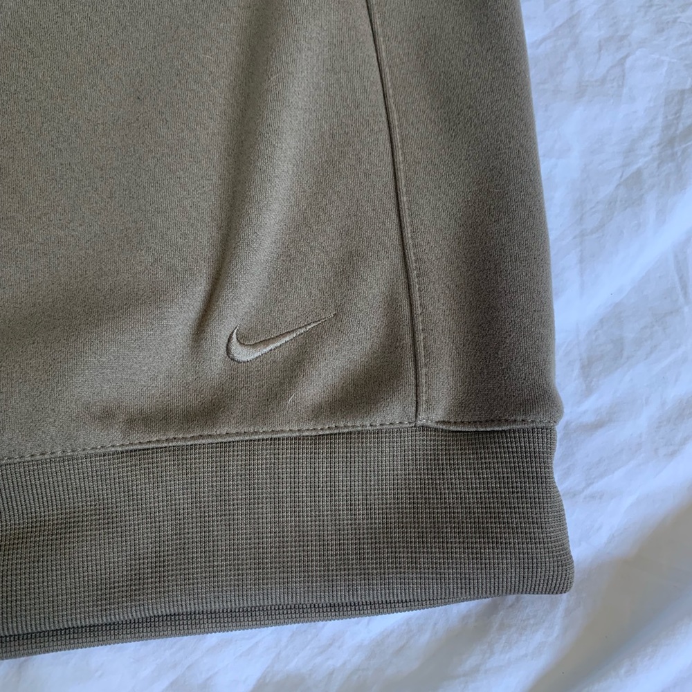 Men’s Nike Fit Dry Golf Vest In Great Condition! - Picture 3 of 4
